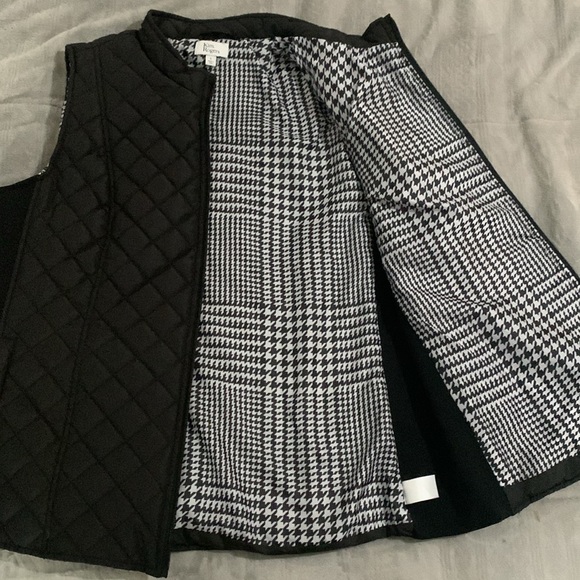 Kim Roger’s vest - Picture 4 of 5